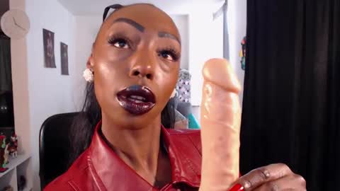 Snapshot of missemilie1 chatting on 11, 3, 2026 Emilie Diaz online show from 11, 3, 2026