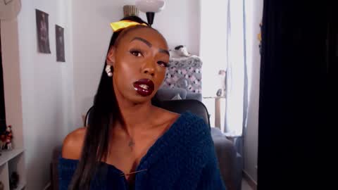 Snapshot of missemilie1 chatting on 27, 3, 2026 Emilie Diaz online show from 27, 3, 2026