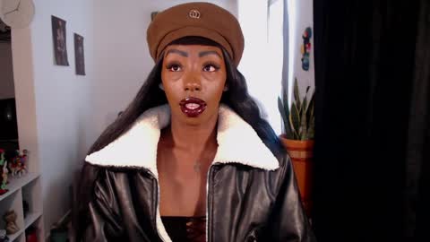 Snapshot of missemilie1 chatting on 7, 4, 2026 Emilie Diaz online show from 7, 4, 2026