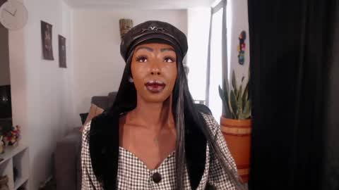 Snapshot of missemilie1 chatting on 16, 4, 2026 Emilie Diaz online show from 16, 4, 2026