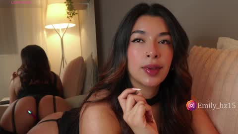 Snapshot of missemily_11 chatting on 2, 4, 2026 Yuliana online show from 2, 4, 2026