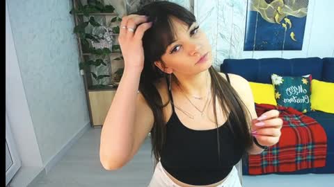 MissLaura online show from 25, 1, 2025