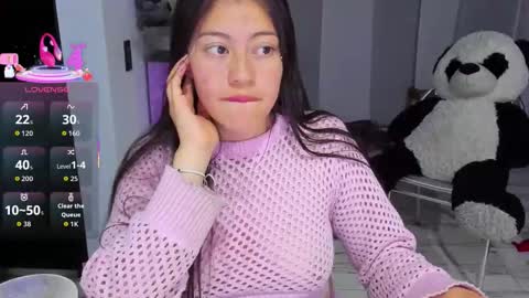 missloren333 online show from 5, 12, 2025