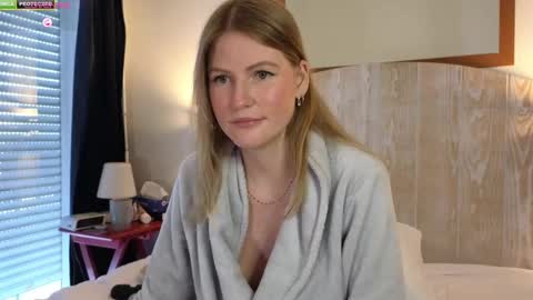 Misslucci online show from 5, 3, 2025