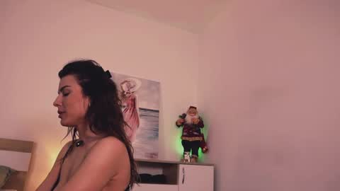 Snapshot of misslullu chatting on 5, 12, 2025 Lullu online show from 5, 12, 2025