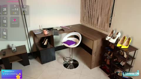 Snapshot of missmabelle_ chatting on 1, 10, 2025 Im Valentina online show from 1, 10, 2025