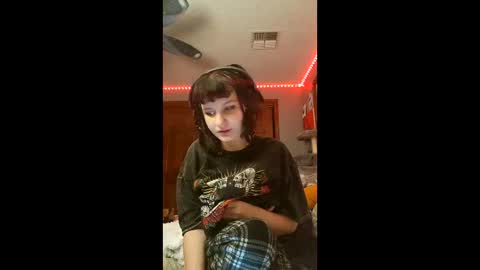 Snapshot of missmacabre666 chatting on 25, 2, 2026 missmacabre666 online show from 25, 2, 2026