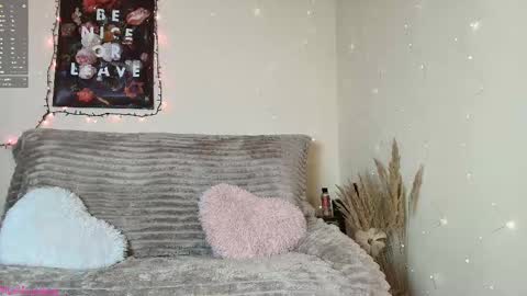  Vi  online show from 1, 12, 2025