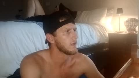 Snapshot of missmeandre chatting on 28, 3, 2026 4bdn couple online show from 28, 3, 2026