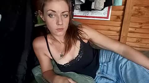 Snapshot of missmeandre chatting on 11, 4, 2026 4bdn couple online show from 11, 4, 2026