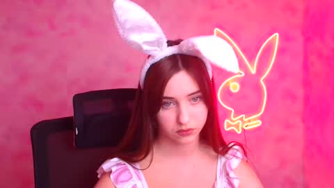 Snapshot of missmiamiss chatting on 19, 11, 2025 Mia online show from 19, 11, 2025