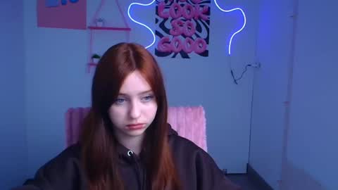 Snapshot of missmiamiss chatting on 23, 11, 2025 Mia online show from 23, 11, 2025