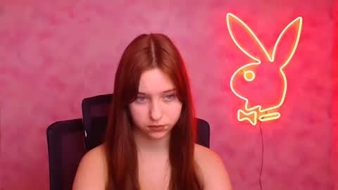 Snapshot of missmiamiss chatting on 4, 12, 2025 Mia online show from 4, 12, 2025