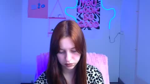 Snapshot of missmiamiss chatting on 5, 12, 2025 Mia online show from 5, 12, 2025