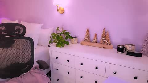 Mina online show from 13, 2, 2026