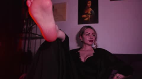 Snapshot of missmirandagd chatting on 23, 2, 2025 online show from 23, 2, 2025