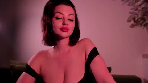 Snapshot of missmirandagd chatting on 25, 9, 2025 online show from 25, 9, 2025