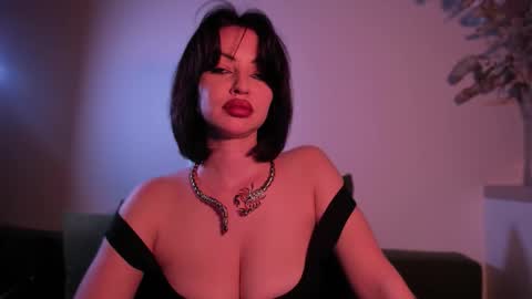 Snapshot of missmirandagd chatting on 27, 9, 2025 online show from 27, 9, 2025