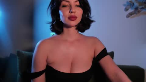 Snapshot of missmirandagd chatting on 18, 10, 2025 online show from 18, 10, 2025