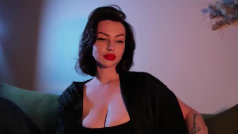 Snapshot of missmirandagd chatting on 24, 10, 2025 online show from 24, 10, 2025