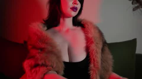 Snapshot of missmirandagd chatting on 1, 11, 2025 online show from 1, 11, 2025