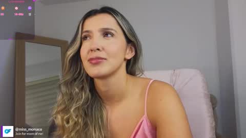 Snapshot of missmonaco chatting on 30, 10, 2025 Emma Rivera online show from 30, 10, 2025