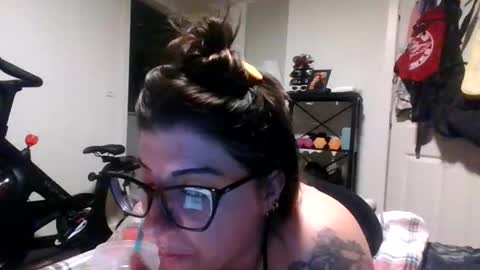 MissMona online show from 2, 4, 2026