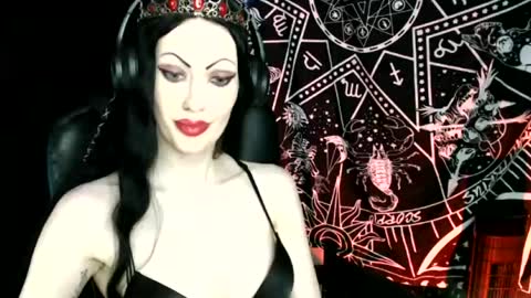 MissMoonDoll online show from 18, 7, 2026