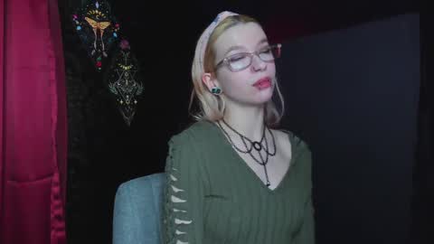 Snapshot of missnikkivill chatting on 12, 2, 2025 Mistress Nikki Vill online show from 12, 2, 2025