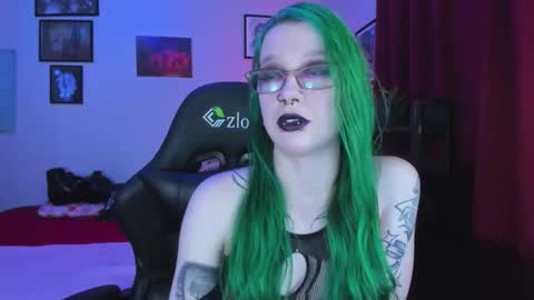 Snapshot of missnikkivill chatting on 11, 6, 2026 Mistress Nikki Vill online show from 11, 6, 2026
