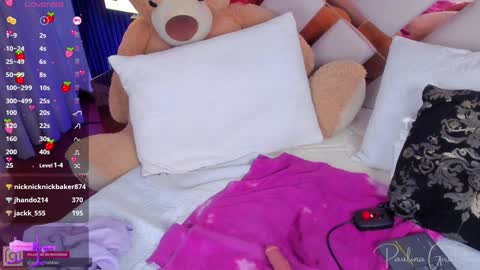 Snapshot of misspaulina__ chatting on 7, 12, 2024 Pau Giraldo online show from 7, 12, 2024