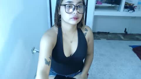 Snapshot of missrheameasexy chatting on 8, 3, 2025 missRHEA online show from 8, 3, 2025