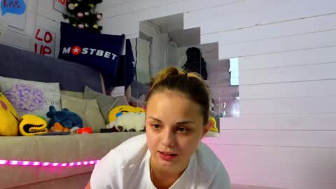 Snapshot of misss_viki chatting on 6, 12, 2024 . online show from 6, 12, 2024