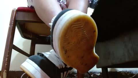 Snapshot of misssam28 chatting on 17, 12, 2025 TELL ME MISS online show from 17, 12, 2025