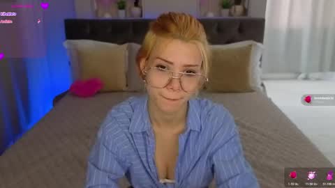 Snapshot of misssfoxyy chatting on 29, 3, 2026 Miss Mila online show from 29, 3, 2026