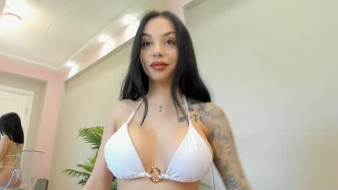 Snapshot of misssiennaa chatting on 8, 4, 2026 Sienna online show from 8, 4, 2026