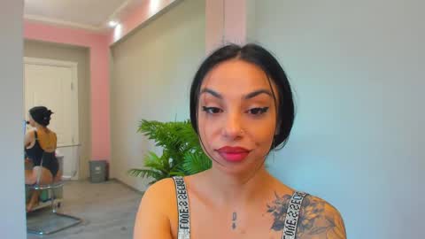 Sienna online show from 15, 4, 2026