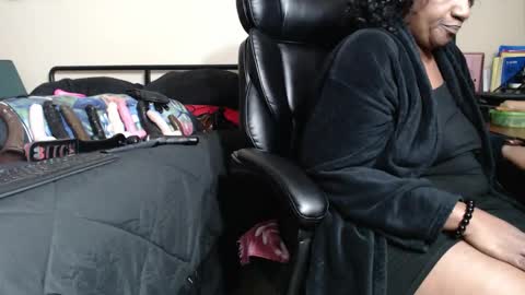 MissTajaa online show from 5, 12, 2025