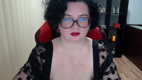 Snapshot of misstruble chatting on 13, 2, 2025 MissTruble online show from 13, 2, 2025