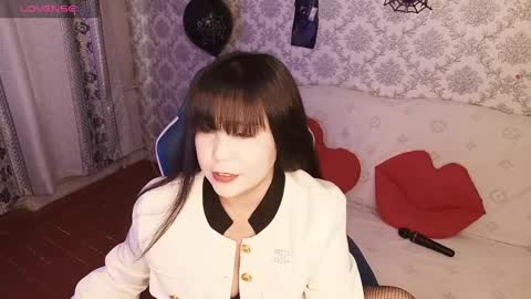 Snapshot of missvalday chatting on 27, 10, 2025 Val online show from 27, 10, 2025
