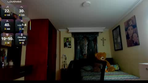Snapshot of missvalery1 chatting on 6, 4, 2026 missvalery1 online show from 6, 4, 2026