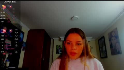 Snapshot of missvalery1 chatting on 9, 6, 2026 missvalery1 online show from 9, 6, 2026