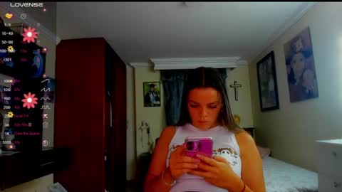 Snapshot of missvalery1 chatting on 17, 6, 2026 missvalery1 online show from 17, 6, 2026