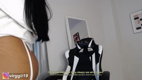 missvirggii online show from 19, 9, 2025