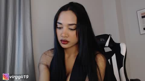 missvirggii online show from 23, 10, 2025