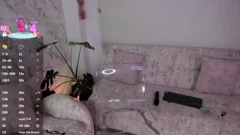 Pau OFmissweetpeach online show from 4, 7, 2026