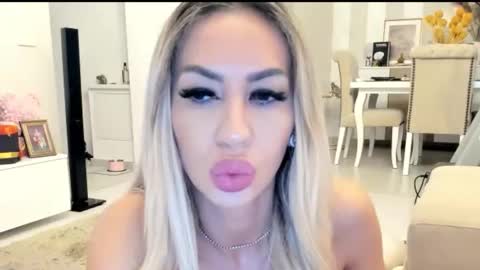 Snapshot of missy_alena chatting on 13, 11, 2025 missy_alena online show from 13, 11, 2025