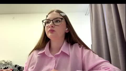 Snapshot of missyklym chatting on 14, 7, 2026 Sandra online show from 14, 7, 2026