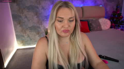 Snapshot of missyymartinezz chatting on 23, 12, 2024 Amely online show from 23, 12, 2024