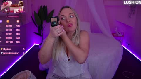 Snapshot of missyymartinezz chatting on 29, 1, 2025 Amely online show from 29, 1, 2025
